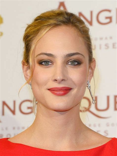 Nora Arnezeder à poil : vidéos porno et sex tapes @ xHamster